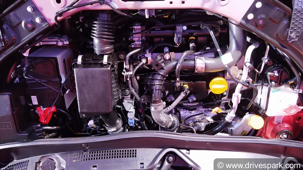 ಫಸ್ಟ್ ಲುಕ್ ರಿವ್ಯೂ: ಕಂಪ್ಯಾಕ್ಟ್ ಎಸ್‌ಯುವಿ ಮಾರಾಟದಲ್ಲಿ ಹೊಸ ಸಂಚಲನ ಸೃಷ್ಠಿಸುತ್ತಾ ನಿಸ್ಸಾನ್ ಮ್ಯಾಗ್ನೈಟ್?