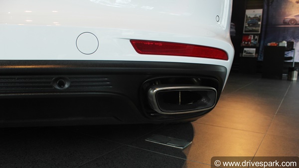 ಫಸ್ಟ್ ಲುಕ್ ರಿವ್ಯೂ: ಸ್ಪೆಷಲ್ ಎಡಿಷನ್‌ನಲ್ಲಿ ಮಿಂಚಿದ ಪೋರ್ಷೆ ಪನಾಮೆರಾ 4