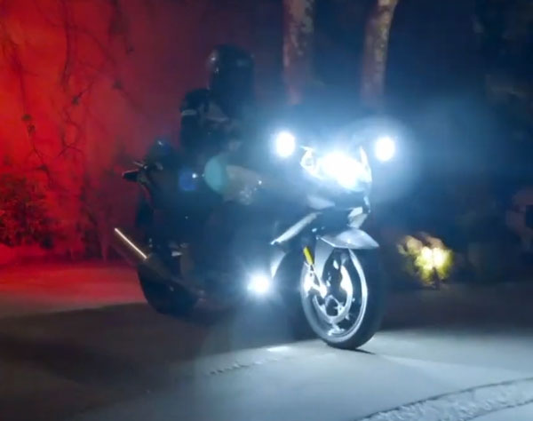 ಐಷಾರಾಮಿ ಬಿಎಂಡಬ್ಲ್ಯು ಕೆ 1600 ಜಿಟಿ ಬೈಕಿನಲ್ಲಿ ಕಾಣಿಸಿಕೊಂಡ ಸದ್ಗುರು