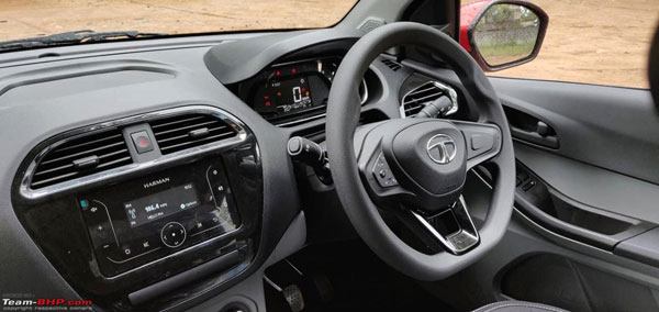 ಟಿಯಾಗೋ ಕಾರಿಗಾಗಿ ಹೊಸ ಅಪ್​ಡೇಟ್​ಗಳನ್ನು ಬಿಡುಗಡೆಗೊಳಿಸಿದ ಟಾಟಾ