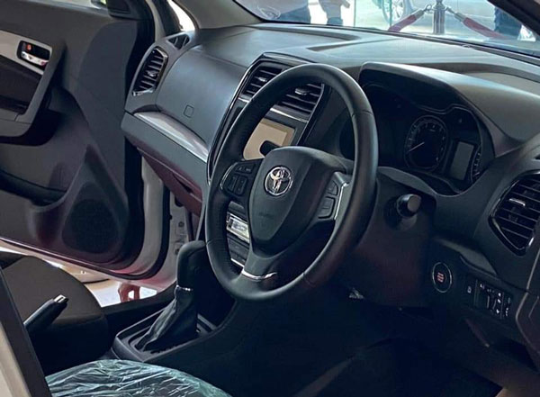 ಅರ್ಬನ್ ಕ್ರೂಸರ್ ಕಂಪ್ಯಾಕ್ಟ್ ಎಸ್‌ಯುವಿ ವಿತರಣೆಗೆ ಸಜ್ಜುಗೊಂಡ ಟೊಯೊಟಾ