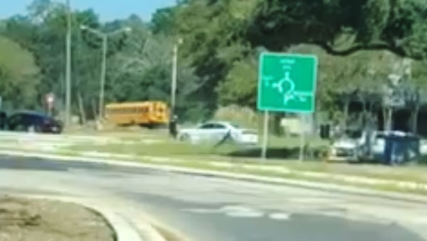 ಜಾಲಿ ರೈಡ್ ಗಾಗಿ ಶಾಲಾ ಬಸ್ ಕದ್ದ 11 ವರ್ಷದ ಬಾಲಕ