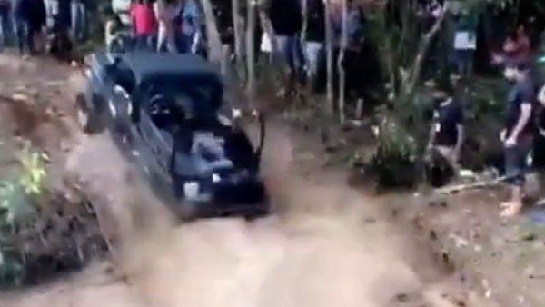 ಆಫ್ ರೋಡ್ ಸ್ಪೋರ್ಟಿಂಗ್ ವೇಳೆ ಹಿಂದೆ ಕುಳಿತಿದ್ದವನನ್ನು ಹೊರಕ್ಕೆಸೆದ ಮಾರುತಿ ಜಿಪ್ಸಿ