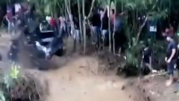 ಆಫ್ ರೋಡ್ ಸ್ಪೋರ್ಟಿಂಗ್ ವೇಳೆ ಹಿಂದೆ ಕುಳಿತಿದ್ದವನನ್ನು ಹೊರಕ್ಕೆಸೆದ ಮಾರುತಿ ಜಿಪ್ಸಿ