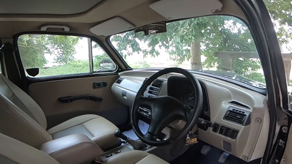 ವಿವಿಧ ಕಾರುಗಳ ಬಿಡಿಭಾಗಗಳೊಂದಿಗೆ ಮಾಡಿಫೈಗೊಂಡ ಅಂಬಾಸಿಡರ್ ಕಾರು