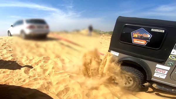 ದುಬಾರಿ ಬೆಲೆಯ ಕಾರನ್ನು ರಕ್ಷಿಸಿದ ಮಹೀಂದ್ರಾ ಥಾರ್ ಎಸ್‌ಯುವಿ