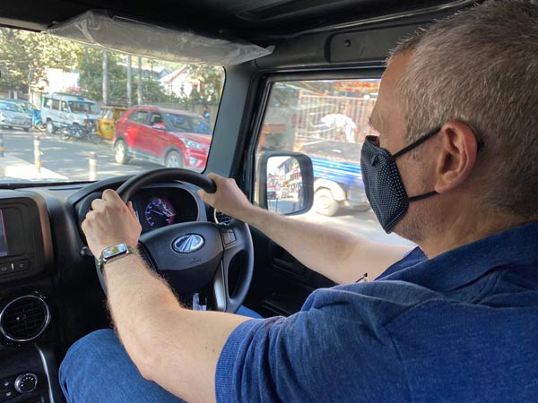 ಮಾಜಿ ಮುಖ್ಯಮಂತ್ರಿಗೂ ಮೋಡಿ ಮಾಡಿದ ಹೊಸ ಮಹೀಂದ್ರಾ ಥಾರ್