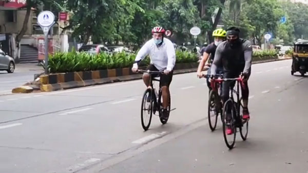 ಐಷಾರಾಮಿ ಕಾರು ಬಿಟ್ಟು ಸೈಕಲ್ ತುಳಿದ ನಟ