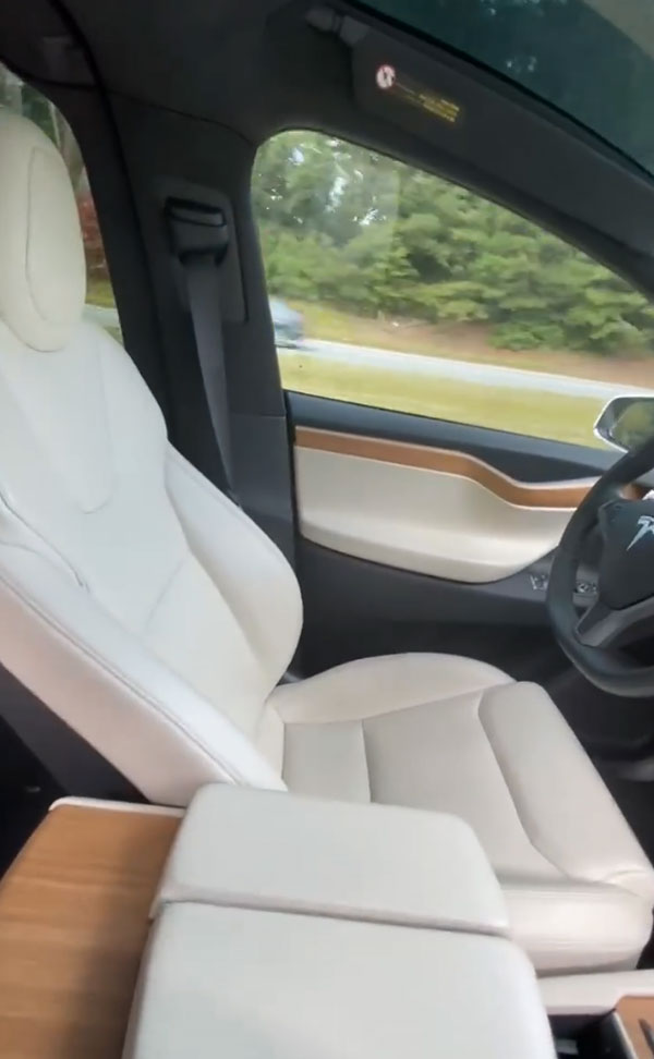 ಜನರನ್ನು ಸಂಕಷ್ಟಕ್ಕೆ ದೂಡುತ್ತಿದೆ ಆಟೋ ಪೈಲಟ್ ಮೋಡ್ ಜನರನ್ನು ಸಂಕಷ್ಟಕ್ಕೆ ದೂಡುತ್ತಿದೆ ಆಟೋ ಪೈಲಟ್ ಮೋಡ್