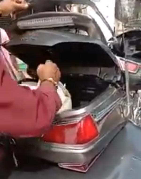 ತರಕಾರಿ ಖರೀದಿಸಲು ಬಳಕೆಯಾದ ರೂ.72 ಲಕ್ಷ ಮೌಲ್ಯದ ಬೈಕ್