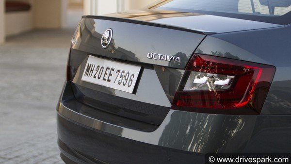 ಹೆಚ್‌ಎಸ್‌ಆರ್‌ಪಿ ನಂಬರ್ ಪ್ಲೇಟ್ ಅಳವಡಿಸಿಕೊಳ್ಳಲು ಮುಗಿಬಿದ್ದ ವಾಹನ ಸವಾರರು