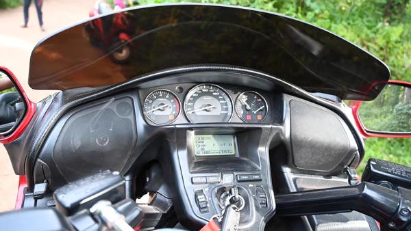 ಯೂಟ್ಯೂಬ್ ಹಣದಿಂದ ದುಬಾರಿ ಬೆಲೆಯ ಬೈಕ್ ಖರೀದಿಸಿದ ಯೂಟ್ಯೂಬರ್