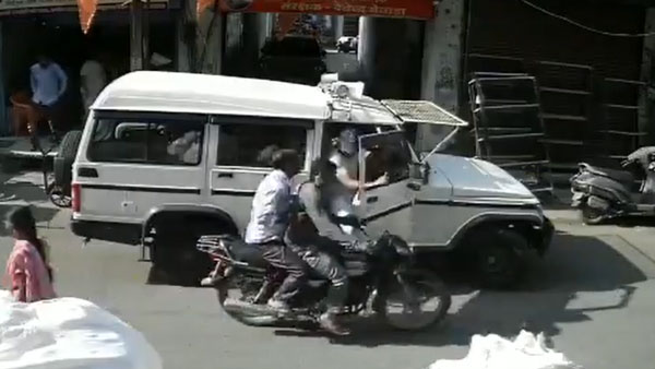 ತಾನು ಮಾಡಿದ ತಪ್ಪಿಗೆ ಅಮಾಯಕ ವ್ಯಕ್ತಿಯನ್ನು ಥಳಿಸಿದ ಸಬ್ ಇನ್ಸ್‌ಪೆಕ್ಟರ್