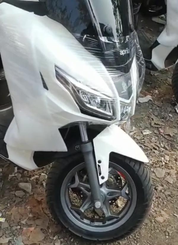 ಡೀಲರ್ ಬಳಿ ಕಾಣಿಸಿಕೊಂಡ ಹೊಸ ಎಪ್ರಿಲಿಯಾ ಎಸ್‌ಎಕ್ಸ್‌ಆರ್ 160 ಸ್ಕೂಟರ್