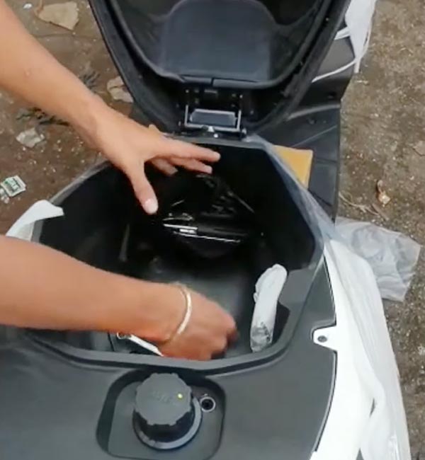 ಡೀಲರ್ ಬಳಿ ಕಾಣಿಸಿಕೊಂಡ ಹೊಸ ಎಪ್ರಿಲಿಯಾ ಎಸ್‌ಎಕ್ಸ್‌ಆರ್ 160 ಸ್ಕೂಟರ್