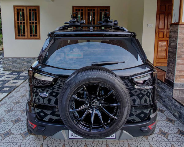 ಐಷಾರಾಮಿ ಕಾರು ಮಾದರಿಯಲ್ಲಿ ಮಾಡಿಫೈಗೊಂಡ ಫೋರ್ಡ್ ಇಕೋಸ್ಪೋರ್ಟ್