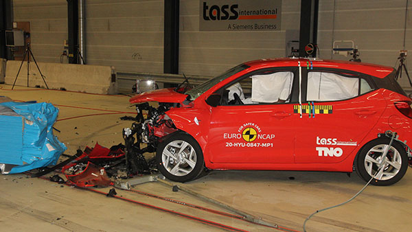 ಭಾರತದಲ್ಲಿ ಮಾರಾಟವಾಗುವ ಹ್ಯುಂಡೈ ಐ10 ಕಾರಿಗಿಂತ ವಿದೇಶದಲ್ಲಿ ಮಾರಾಟವಾಗುತ್ತಿರುವ ಮಾದರಿ ಹೆಚ್ಚು ಸೇಫ್