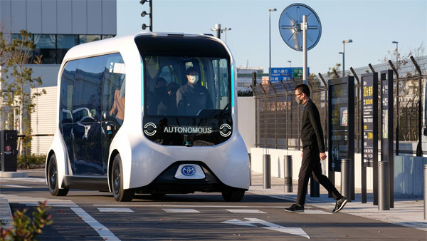 ಆಟೋಮ್ಯಾಟಿಕ್ ಆಗಿ ಚಲಿಸುತ್ತದೆ ಟೊಯೊಟಾ ಕಂಪನಿಯ ಈ ಎಲೆಕ್ಟ್ರಿಕ್ ವಾಹನ