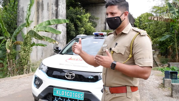 ನೆಕ್ಸಾನ್ ಎಲೆಕ್ಟ್ರಿಕ್ ಕಾರನ್ನು ಶ್ಲಾಘಿಸಿದ ಪೊಲೀಸ್ ಅಧಿಕಾರಿಗಳು