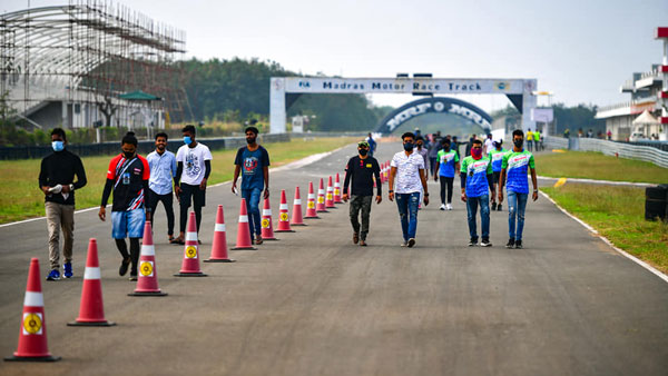 ನ್ಯಾಷನಲ್ ಡ್ರ್ಯಾಗ್ ರೇಸಿಂಗ್: 2020ರ ಆವೃತ್ತಿಯನ್ನು ಗೆದ್ದ ಕನ್ನಡಿಗ ಹೇಮಂತ್ ಮುದ್ದಪ್ಪ!