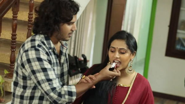 ಹಲವು ದಿನಗಳ ಕಾಯುವಿಕೆಯ ನಂತರ ಹೊಸ ಥಾರ್ ಎಸ್‌ಯುವಿಯ ವಿತರಣೆ ಪಡೆದ ನಟಿ