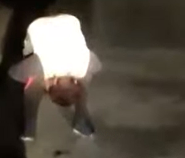 ಪ್ರವಾಸಿಗೆ ಚಿತ್ರ ಹಿಂಸೆ ನೀಡಿದ ಅಧಿಕಾರಿಗಳು, ವೈರಲ್ ಆದ ವೀಡಿಯೊ