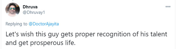 ತಲೆ ಮೇಲೆ ಬೈಕ್ ಹೊತ್ತು ಬಸ್ಸಿನ ಮೇಲೆರಿದ ಕೂಲಿ ಕಾರ್ಮಿಕ