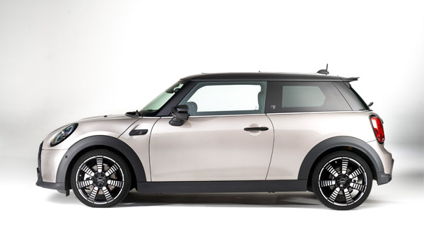 ಬ್ಯಾಂಕುಗಳಿಗೆ ವಂಚಿಸಿ ಐಷಾರಾಮಿ ಕಾರುಗಳನ್ನು ಖರೀದಿಸಿದ್ದ ಖದೀಮರು ಕೊನೆಗೂ ಅಂದರ್