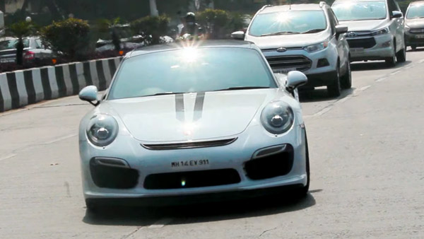 ಐಷಾರಾಮಿ ಪೋರ್ಷೆ ಪರ್ಫಾಮೆನ್ಸ್ ಕಾರಿನಲ್ಲಿ ಕಾಣಿಸಿಕೊಂಡ ಸಚಿನ್‌ ತೆಂಡೂಲ್ಕರ್‌