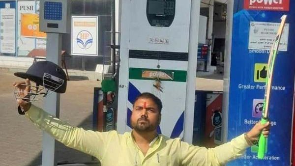 ನೂರರ ಗಡಿ ದಾಟಿದ ಪೆಟ್ರೋಲ್ ಬೆಲೆ...ಯಾರದೋ ಸೆಂಚುರಿಗೆ ಇನ್ಯಾರದೋ ಸಂಭ್ರಮ