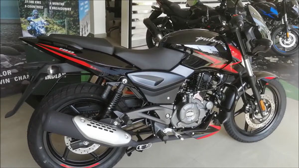 ಡೀಲರ್ ಬಳಿ ಕಾಣಿಸಿಕೊಂಡ 2021ರ ಬಜಾಜ್ ಪಲ್ಸರ್ 180 ಬೈಕ್