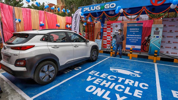 ಎಲೆಕ್ಟ್ರಿಕ್ ವಾಹನ ಬಳಸುವಂತೆ ಸುತ್ತೋಲೆ ಹೊರಡಿಸಿದ ಕೇಜ್ರಿವಾಲ್ ಸರ್ಕಾರ