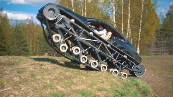 ಅಲ್ಟ್ರಾಟ್ಯಾಂಕ್ ಮಾದರಿಯಲ್ಲಿ ಮಾಡಿಫೈಗೊಂಡ ಐಷಾರಾಮಿ ಬೆಂಟ್ಲಿ ಕಾರು