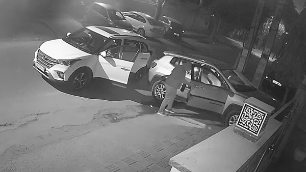 ಕ್ರೆಟಾ ಕಾರಿನಲ್ಲಿ ಬಂದು ಜೀಪ್ ಕಂಪಾಸ್ ಕಾರು ಕದ್ದ ಖದೀಮರು