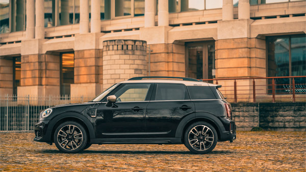 ಆಕರ್ಷಕ ವಿನ್ಯಾಸದಲ್ಲಿ ಅನಾವರಣಗೊಂಡ ಹೊಸ ಮಿನಿ ಶ್ಯಾಡೋ ಎಡಿಷನ್ 