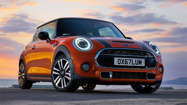 ತಮಿಳು ನಟ ಇಳಯದಳಪತಿ ವಿಜಯ್ ಬಳಿಯಿರುವ ಐಷಾರಾಮಿ ಕಾರುಗಳಿವು