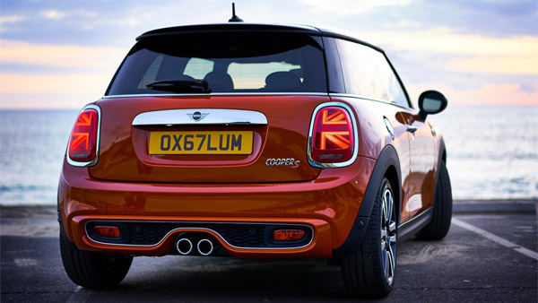 ತಮಿಳು ನಟ ಇಳಯದಳಪತಿ ವಿಜಯ್ ಬಳಿಯಿರುವ ಐಷಾರಾಮಿ ಕಾರುಗಳಿವು