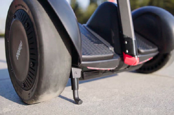 ಸ್ಟೀಯರಿಂಗ್ ವ್ಹೀಲ್ ಹೊಂದಿರುವ ಎಲೆಕ್ಟ್ರಿಕ್ ಸೆಗ್ವೆ ದ್ವಿಚಕ್ರ ವಾಹನ ಅನಾವರಣಗೊಳಿಸಿದ ಸಿಕ್ಟೊಯಾ