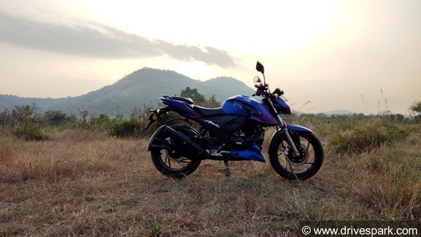 ಹೊಸ ಫೀಚರ್‍‍ಗಳೊಂದಿಗೆ ರಸ್ತೆಗಿಳಿದ 2021ರ ಅಪಾಚೆ ಆರ್‍‍ಟಿಆರ್ 200 4ವಿ ಬೈಕ್ ರಿವ್ಯೂ