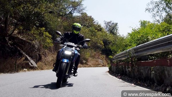 ಹೊಸ ಫೀಚರ್‍‍ಗಳೊಂದಿಗೆ ರಸ್ತೆಗಿಳಿದ 2021ರ ಅಪಾಚೆ ಆರ್‍‍ಟಿಆರ್ 200 4ವಿ ಬೈಕ್ ರಿವ್ಯೂ