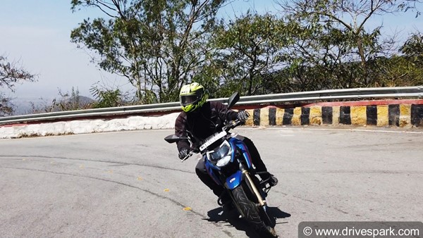 ಹೊಸ ಫೀಚರ್‍‍ಗಳೊಂದಿಗೆ ರಸ್ತೆಗಿಳಿದ 2021ರ ಅಪಾಚೆ ಆರ್‍‍ಟಿಆರ್ 200 4ವಿ ಬೈಕ್ ರಿವ್ಯೂ