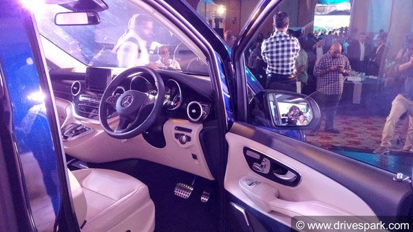 ದುಬಾರಿ ಬೆಲೆಯ ಐಷಾರಾಮಿ ಎಂಪಿವಿ ಖರೀದಿಸಿದ ಬಾಲಿವುಡ್ ನಟಿ