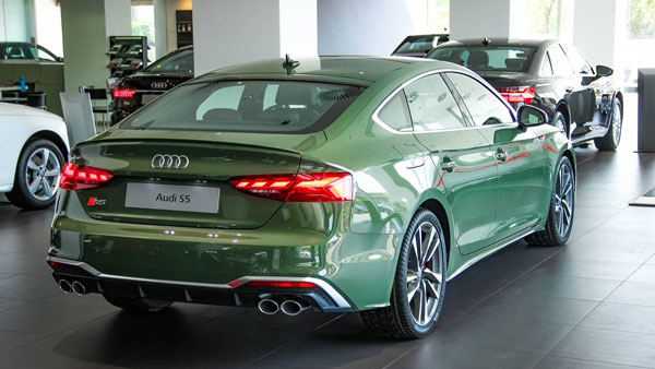 ಡೀಲರ್ಸ್ ಯಾರ್ಡ್ ತಲುಪಿದ ಆಡಿ ಎಸ್5 ಸ್ಪೋರ್ಟ್‌ಬ್ಯಾಕ್ ಸೆಡಾನ್