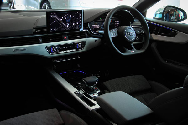 ಡೀಲರ್ಸ್ ಯಾರ್ಡ್ ತಲುಪಿದ ಆಡಿ ಎಸ್5 ಸ್ಪೋರ್ಟ್‌ಬ್ಯಾಕ್ ಸೆಡಾನ್