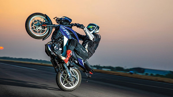 ಹೊಸ ರಾಷ್ಟ್ರೀಯ ದಾಖಲೆ ನಿರ್ಮಿಸಿದ ಪಲ್ಸರ್ ಎನ್‌ಎಸ್ 200 ಬೈಕ್