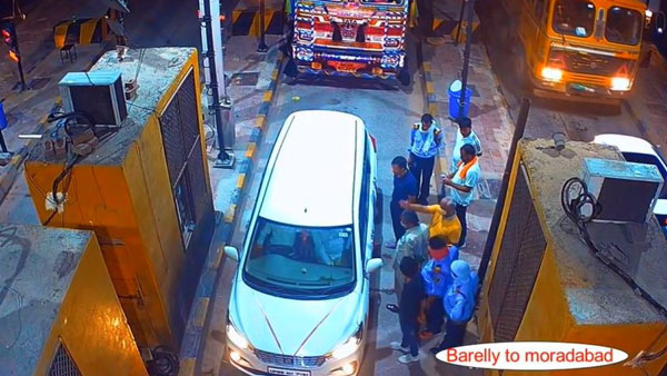 ಟೋಲ್ ಶುಲ್ಕದಿಂದ ವಿನಾಯಿತಿ ನೀಡುವಂತೆ ಟೋಲ್ ಸಿಬ್ಬಂದಿ ಜೊತೆಗೆ ವಾಗ್ವಾದಕ್ಕಿಳಿದ ಜಿಲ್ಲಾ ನ್ಯಾಯಾಧೀಶರು