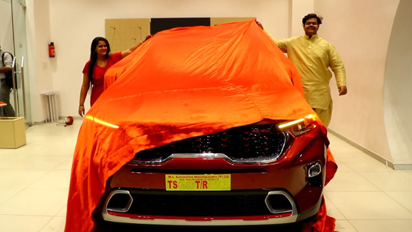 ತಂದೆ ತಾಯಿಯ ವಿವಾಹ ವಾರ್ಷಿಕೋತ್ಸವಕ್ಕೆ ಸರ್ಪ್ರೈಸ್ ಗಿಫ್ಟ್ ನೀಡಿದ ಮಕ್ಕಳು