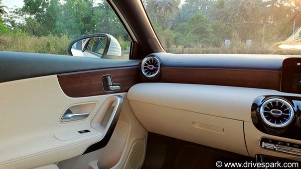 ಫಸ್ಟ್ ಡ್ರೈವ್ ರಿವ್ಯೂ: ಎಂಟ್ರಿ ಲೆವಲ್ ಐಷಾರಾಮಿ ಕಾರುಗಳಲ್ಲಿ ಸದ್ದು ಮಾಡಲಿದೆ ಮರ್ಸಿಡಿಸ್ ಬೆಂಝ್ ಎ-ಕ್ಲಾಸ್ ಲಿಮೋಸಿನ್