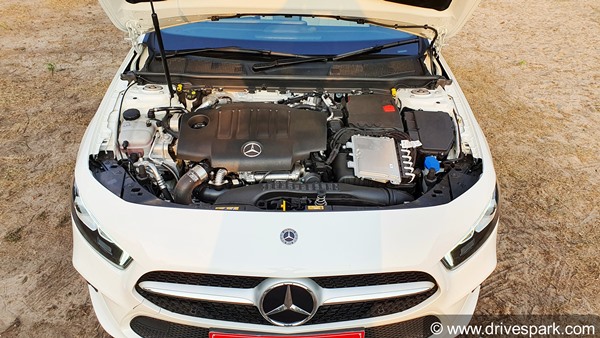 ಫಸ್ಟ್ ಡ್ರೈವ್ ರಿವ್ಯೂ: ಎಂಟ್ರಿ ಲೆವಲ್ ಐಷಾರಾಮಿ ಕಾರುಗಳಲ್ಲಿ ಸದ್ದು ಮಾಡಲಿದೆ ಮರ್ಸಿಡಿಸ್ ಬೆಂಝ್ ಎ-ಕ್ಲಾಸ್ ಲಿಮೋಸಿನ್