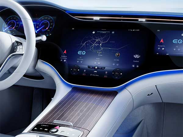 ಮರ್ಸಿಡಿಸ್ ಇಕ್ಯೂಎಸ್ ಎಲೆಕ್ಟ್ರಿಕ್ ಸೆಡಾನ್ ಕಾರಿನ ಡ್ಯಾಶ್‌ಬೋರ್ಡ್ ಅನಾವರಣ